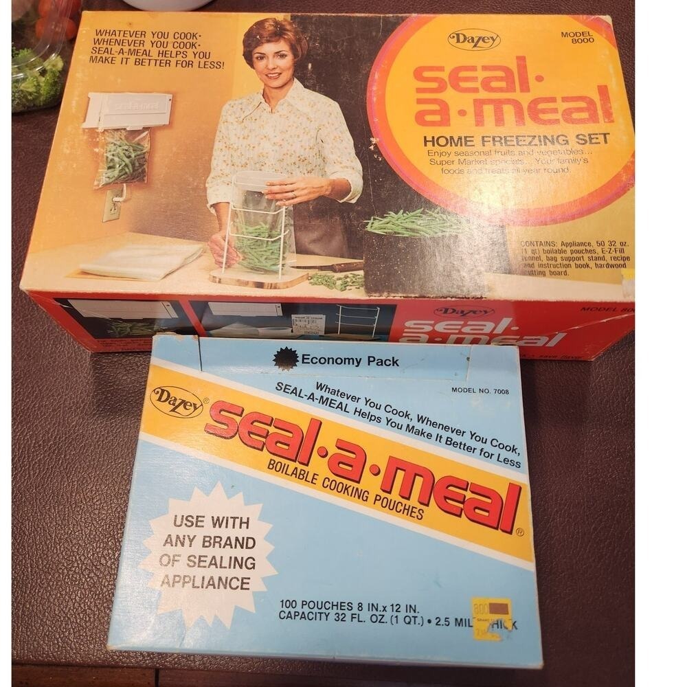 1976 DAZEY SEAL-A-MEAL Model 8000 with Original Box‎ Works inc. extra bags